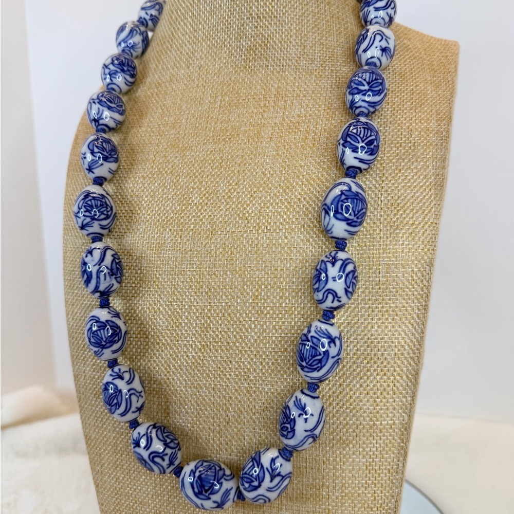 Vintage Blue and White Oriental Porcelain Double knotted Beaded Necklace - Picture 2 of 4
